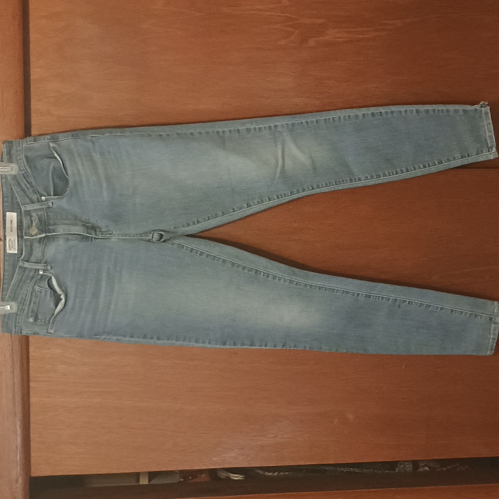 Levis jeans